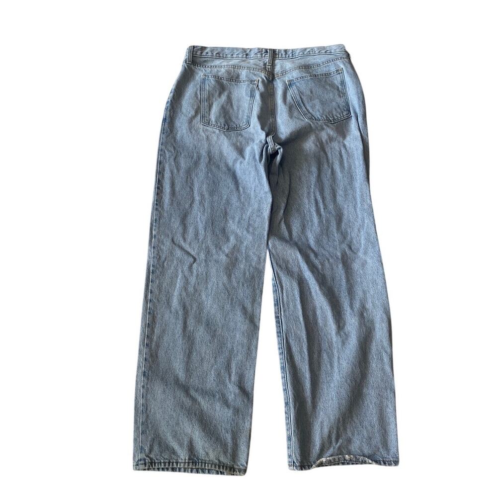 Universal Thread Women Size 12 Regular 90S Baggy Light Wash Skater Denim Jean